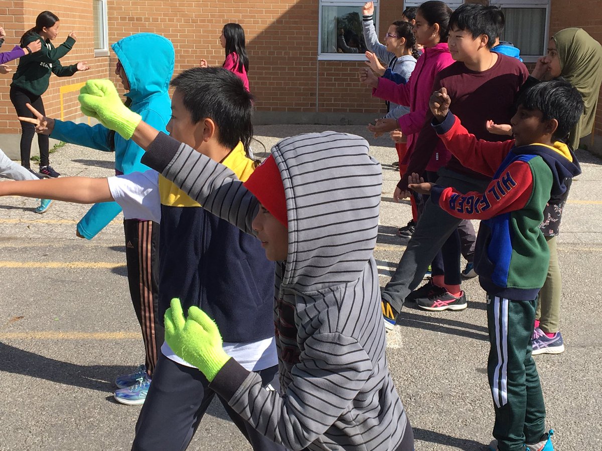 620 &amp; 620 playing a rock, paper, scissors game during Advisor! <a href="/tomkenroadms/">Tomken Road Middle School</a> <a href="/MPerez_24/">Melissa Perez</a>