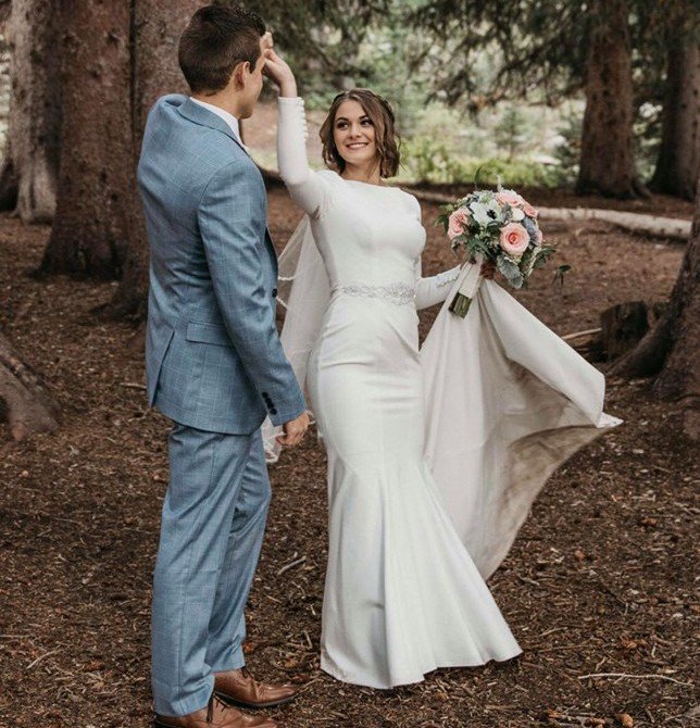 Congratulations to our bride Tarryn on her Wedding Day!  Today marks the first big celebration of your Love.  We just had to share these beautiful pictures.  Have a WONDERFUL WEDDING DAY!

Photo Credit Galovich Photography 

#malmroserealbrides #realbrides #sobeautiful