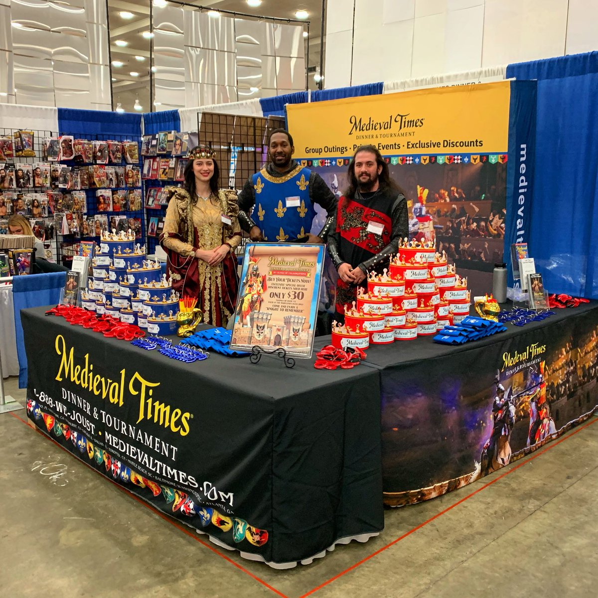 MedievalTimesMD's tweet photo. It’s time we start our weekend here at @baltimorecomics. Come find us at booth 2016 for some free swag and discount tickets ⚔️🛡 #mtfan https://t.co/fGVvvyfKmr