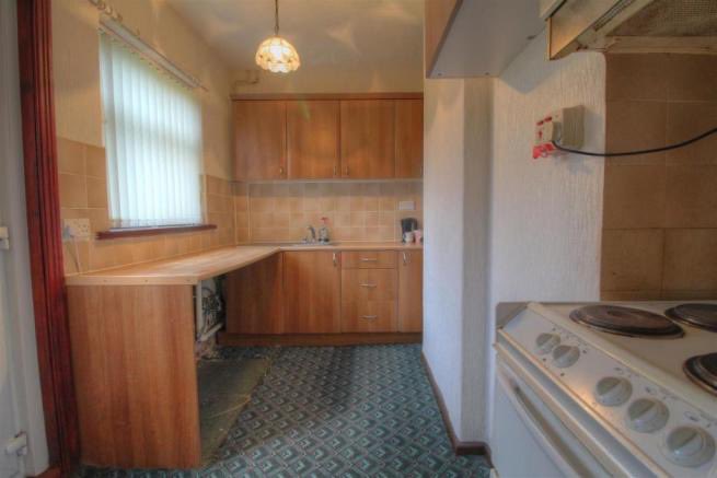 elopaUK's tweet photo. Primrose Hill, Bournmoor, Houghton Le Spring Register for our Open House Event on 26th October!

This 3 bedroom detached home is the perfect project. Spacious lounge, 3 well sized bedrooms, large garden to the rear, with two driveways and a garage to the front. https://t.co/upTMhaN41m