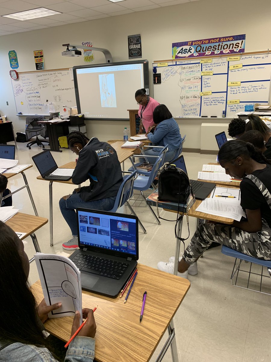 VeronicaDBarne3's tweet photo. Dr. Kenly’s American Literature students creating visual analyses of “theme”.  @APSMaysRaiders @DrWilkinsBEMHS @DrNWoodyMaysHS #OurStory #CultureofWe https://t.co/fmPWRcerJv