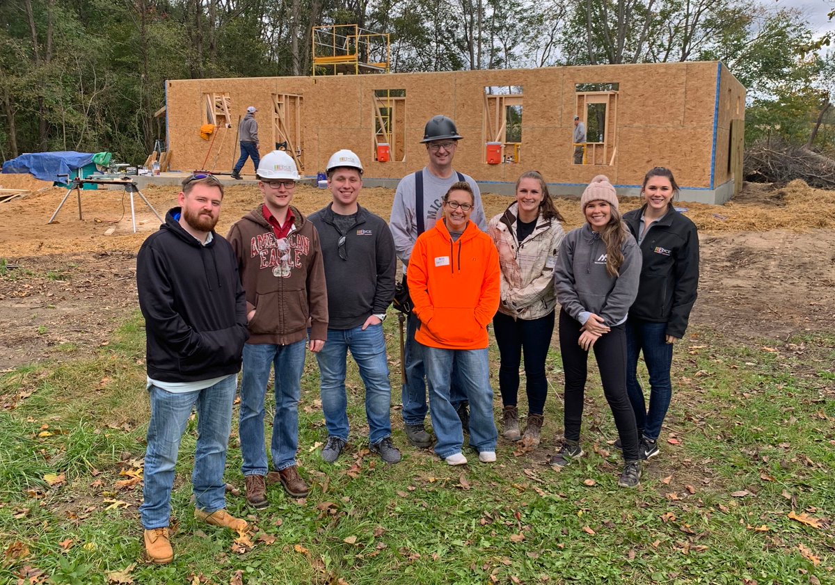 ByceAssociates's tweet photo. The Byce Team had an amazing time yesterday volunteering with @HabitatKazoo! Thank you for the opportunity to serve our Community!

#ByceAssociates #HabitatforHumanity #DiscoverKzoo #Volunteer https://t.co/DUZMbbtv9N