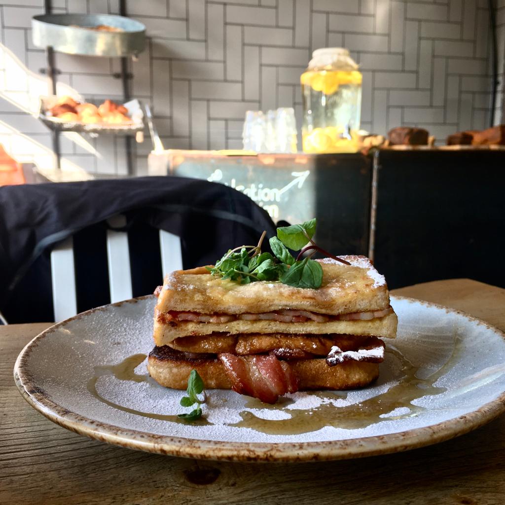 foxanginger's tweet photo. This Is French Toast, This is Life. Ft. Crispy bacon, savoury maple syrup, and a cheeky dusting of icing sugar. All that’s missing is you!
#londoncafe #Bacon https://t.co/xXkoEqtEuz