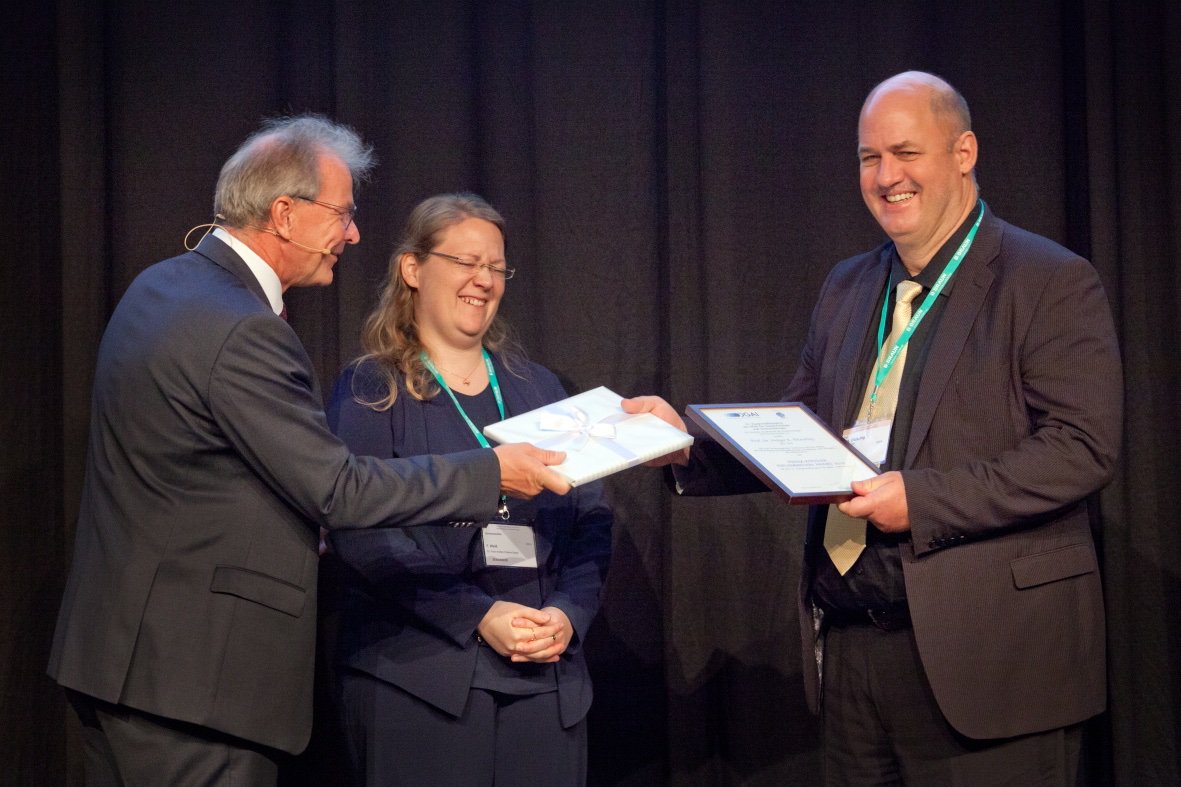 Dr. Holger Eltzschig, chairman and professor of the Department of Anesthesiology, McGovern Medical School, receiving the 2019 Franz-Koehler Inflammation Award last month in Berlin. med.uth.edu/anesthesiology…