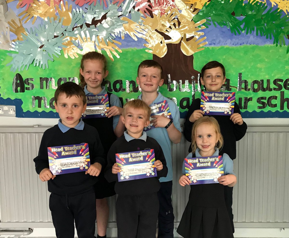 NewRowPS's tweet photo. Congratulations to some of our Principal’s Award winners
All recognised for their dedication, enthusiasm and interest in doing their best when reading - at school and at home
#bestreading📚
#bestschool😉
#wecarewesharewelearn 💙 https://t.co/dyr6mhMT5G