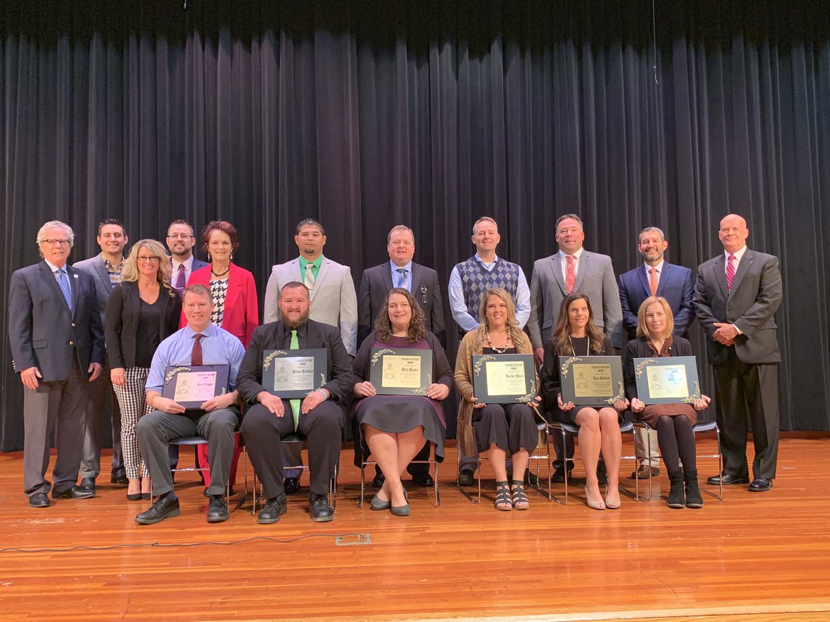 BCESCbrown's tweet photo. #learningtogether2019 Teacher of the Year #incredibleeducators #allaboutkids @FSB_4_Me @Michele_Filon @SHCTC @FP_Schools @rulhsd @JinaLBohl @HEMSPrincipal @GEVSD https://t.co/lQiBUh28dg