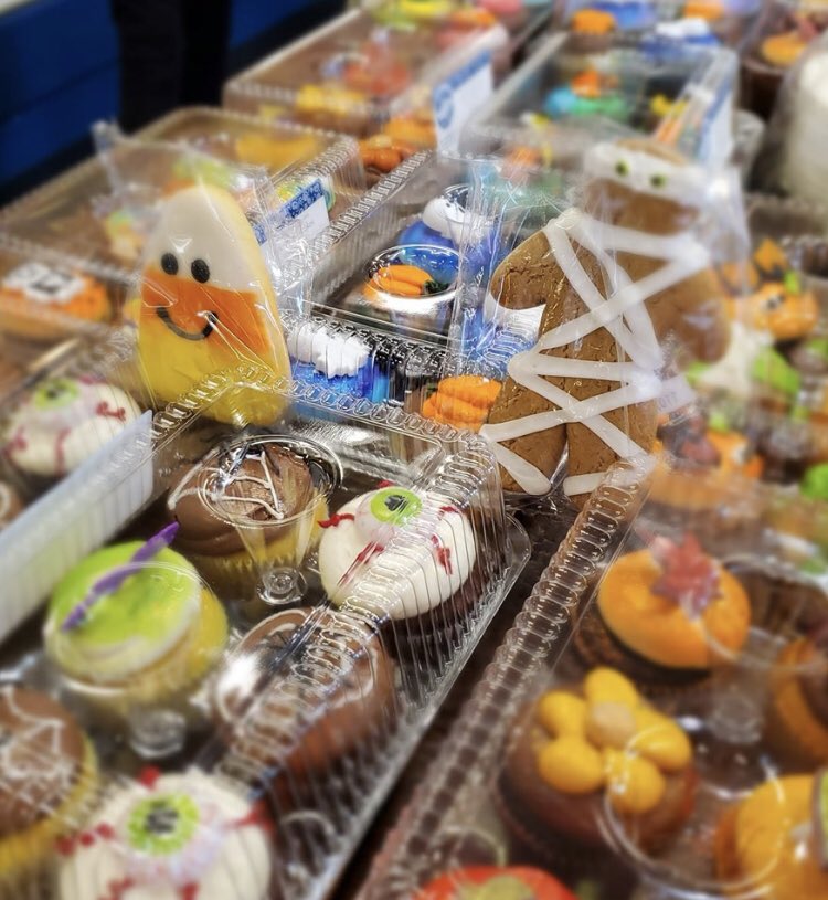 “Hey Candy Corn”, that cupcake 🧁 is watching me!