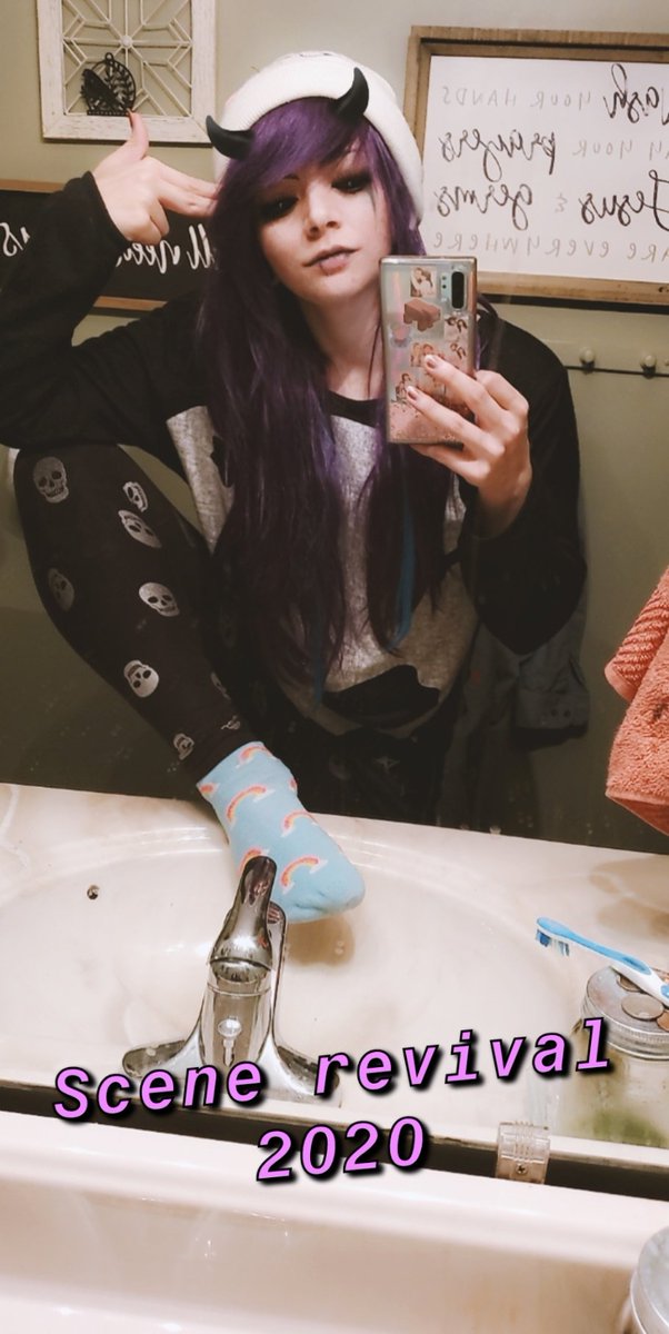 chubbygirlhacks's tweet photo. #Rawring20s #scenerevival https://t.co/NCaHWcSDz4