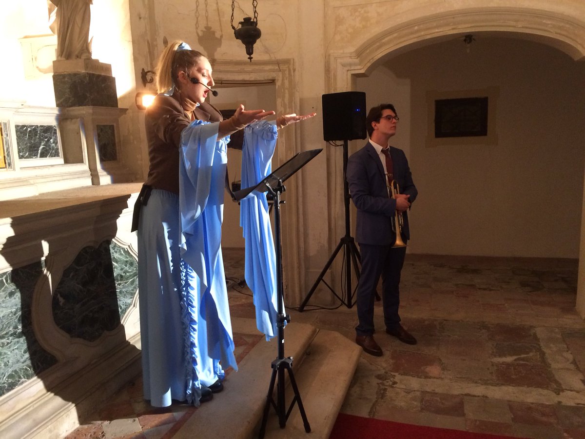 #CampielloinVilla | "Responsabili - simmetria dell’esistenza" di Elettra Solignani, vincitrice del #CampielloGiovani 2018: "La simmetria è madre di tutto ciò che è giusto, di quanto
è perfetto. Una mano a destra, una a sinistra, un occhio debole e uno forte, due piedi..."