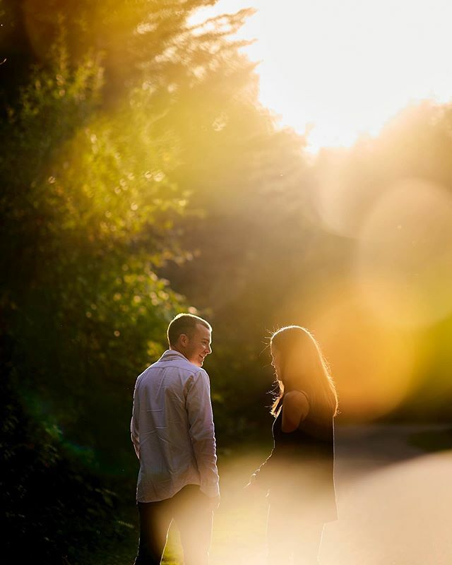 perry_wes's tweet photo. Those Fall feels. #warmglow .
.
.
.
#fallsunset #fall #engagement #fallengagement #shesaidyes #dieppeengagement #engagementshoot #aura #lensflares #bokeh #sonyalpha @sonyalpha @sonyimages #sonyimages #captureonepro @captureonepro #bealpha #alphacollectiv… https://t.co/DO3wQVXPDT https://t.co/GDWzNZeudn