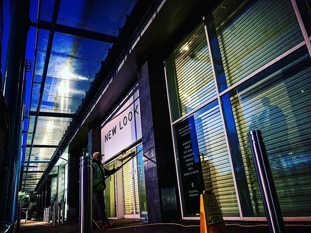 clearviewcleane's tweet photo. #windowcleaning #earlystart #purewatertechnology #traditional and not a soul around.. https://t.co/jXsuL60JRC https://t.co/S95g6x9VDW