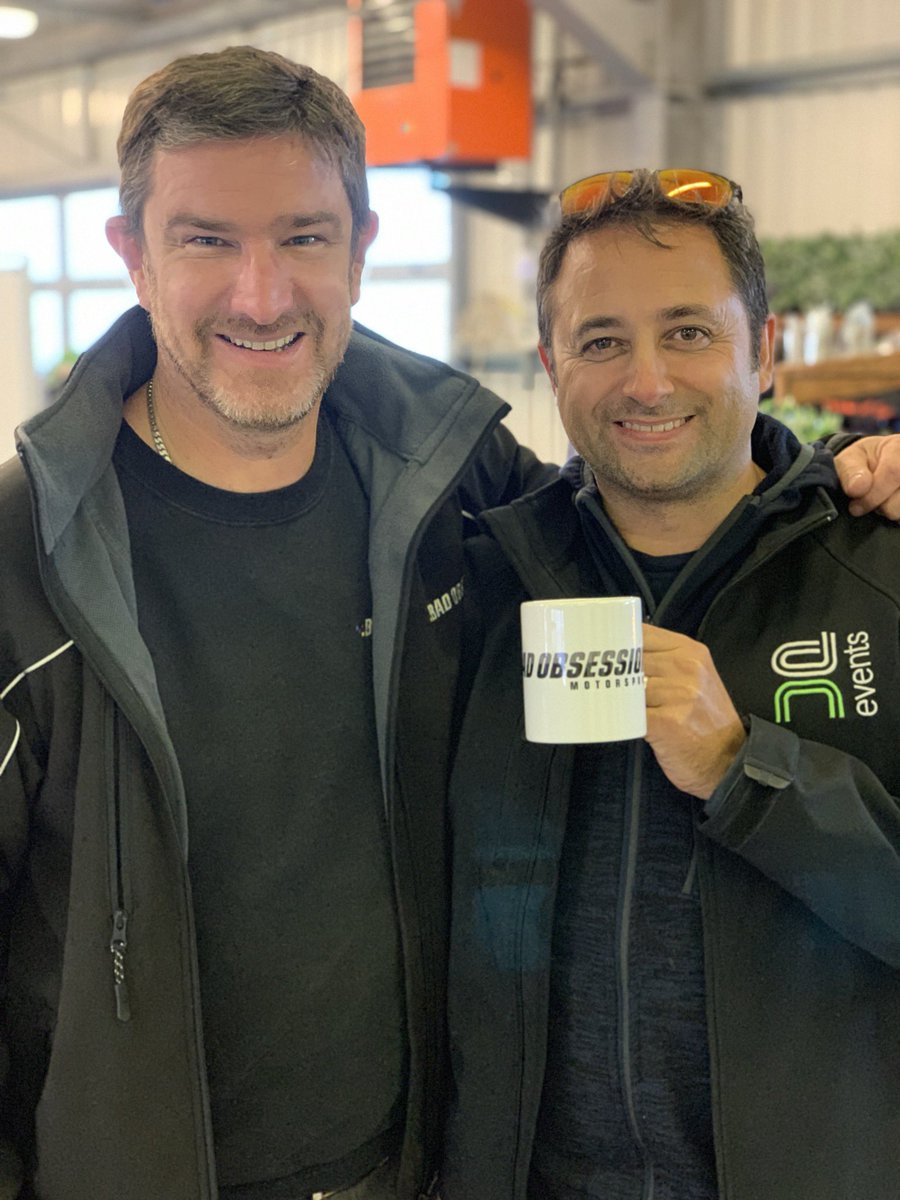 Ringweekends's tweet photo. Today I met a real life YouTube influenza @richardbrunning . Flippin love my @badobsessionmsp mug and hat and I CANNOT WAIT FOR EPISODE 27 😎#badobsession #mini #makethenoise https://t.co/WTOXEMCz3h