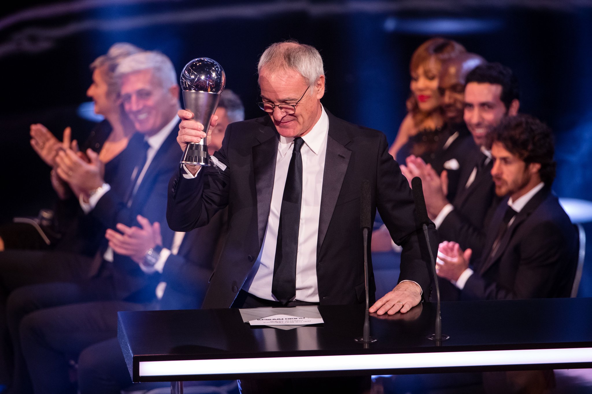  Happy birthday to FIFA Men\s Coach 2016 & new manager, Claudio Ranieri! 