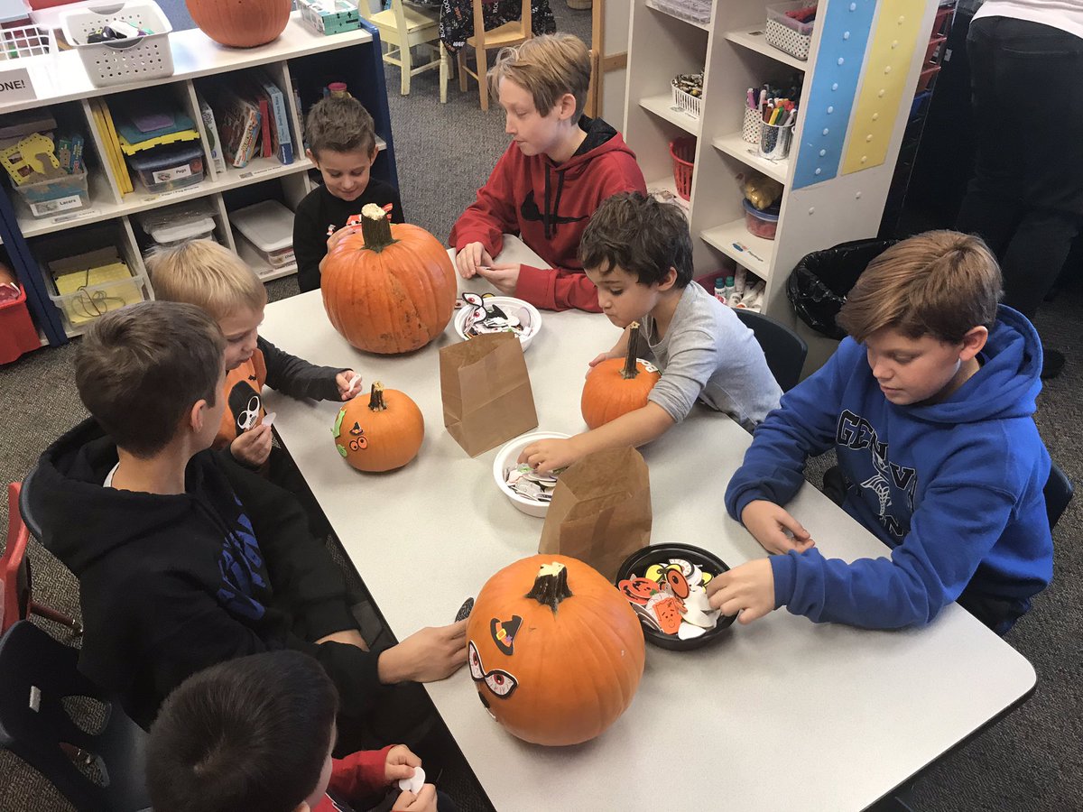 genevableau's tweet photo. Fun day for a few of our 6th graders who used their study hall to help out in Friendship Station. https://t.co/Hfb2k4JUSb