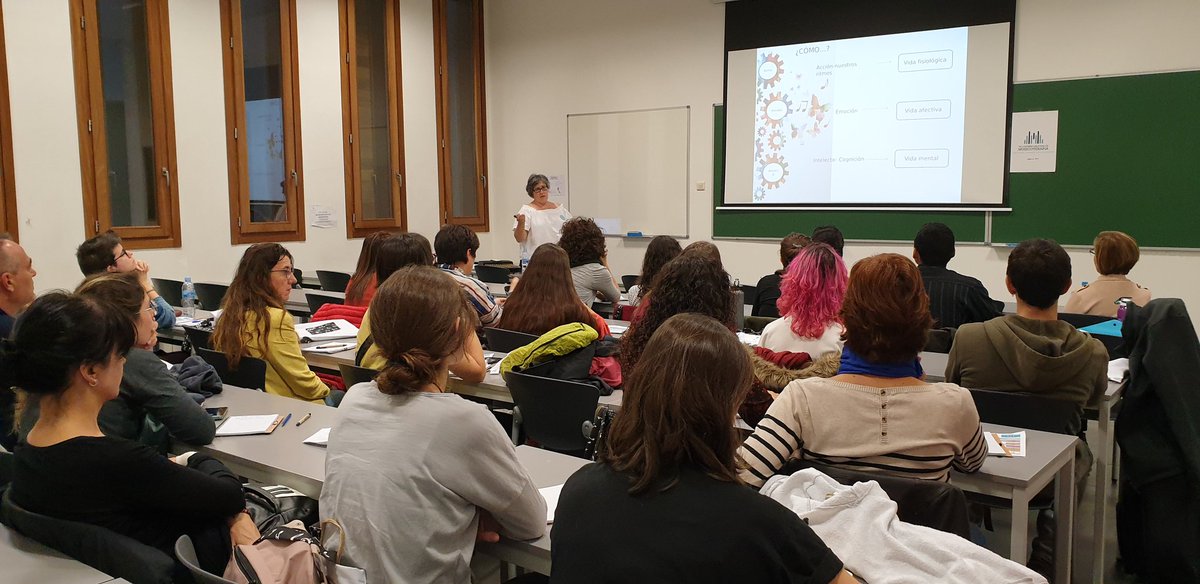 viicnmt19's tweet photo. Comenzamos las C.O.: 

🎶 Estamos, sentimos, escuchamos, somos: Musicando la U.C.I. . Ainara Moreno

🎶 Abordaje Musicoterapeutico Integral: Vibroacustica y musicoterapia expresiva en rehabilitación neurológica. Lucía Noel Viera.

#VIICNMT #comunicacionesorales https://t.co/bc1GqqLGOK