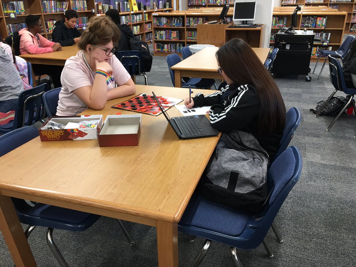 arpedigo's tweet image. It was a Free Fun Friday in the library!  #cfblibraries #TalonTerritory #gamesandbooks