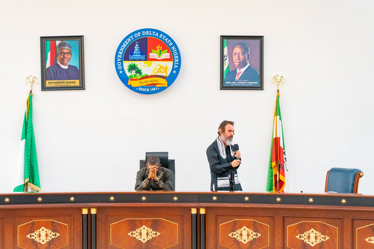 IAOkowa's tweet photo. It was great to receive the renowned Jewish Christian evangelist, Rabbi K.A. Schneider at the Government House, Asaba today. I welcomed the Rabbi to our great state for his crusade and urged him and his congregation to continue to pray for our state and the nation. https://t.co/qrlQXKY0aK