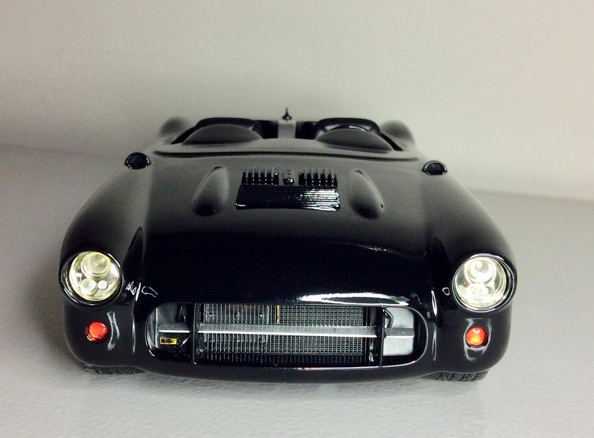 OlitzschG's tweet photo. After this Speedster I never wanted to paint black again. Never say never again...#118model #scalemodel corvette custom
#modelcar https://t.co/EirnRM1jML