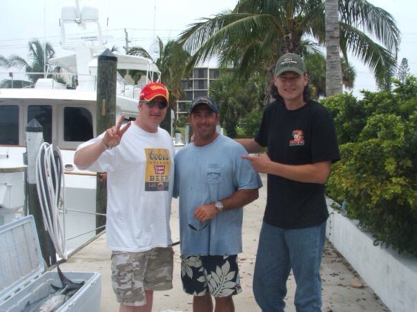 Me and @GaryLevox 150 years ago somewhere on the road. My god how many cheeseburgers have I had since then!!! 😩🤮