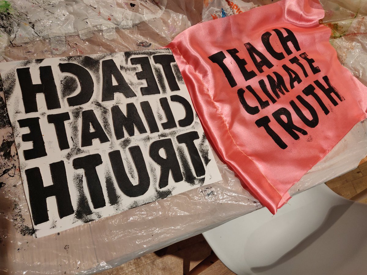 Fancy making your own flags for Monday? We're using the messages 'Teach Climate Truth' and 'Teach Ecological Truth'. Huge THANK YOU to <a href="/XRFamilies/">Extinction Rebellion Families</a> for their help with our preparation 💚💚💚
Join us: facebook.com/events/5077012…