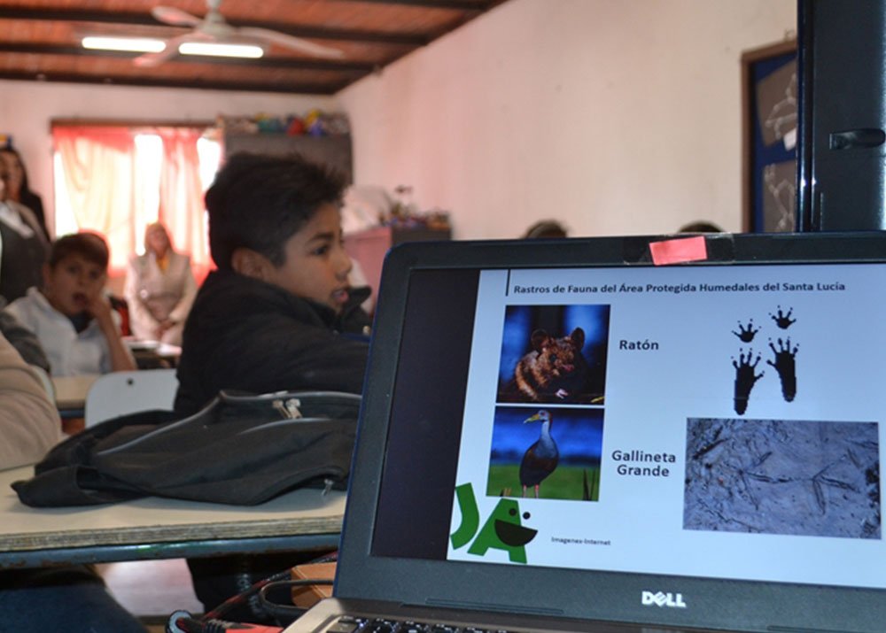 TierraHumedales's tweet photo. 🤗El lunes 14 de Octubre realizamos un nuevo taller de educación ambiental del proyecto Jugando Aprendemos en Tierra de Humedales en la escuela 96 de Delta El Tigre.😃

👉Mas info: https://t.co/95c3tJbbVK

#jugandoaprendemos #tierrahumedales #efice #escuela96 #deltaeltigre https://t.co/3hnr1heXii