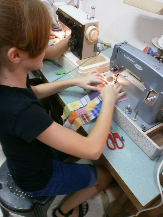 Buyremade challenge day 2 #whatImake

I think that what I am most proud of creating are more remakers, and to help them learn I write sewing and quiltart tutorials.

etsy.com/il-en/shop/Pri…

#buyremade #teamwerecreate #sewingclass #lifeskills #pdftutorials #sewingtutorials