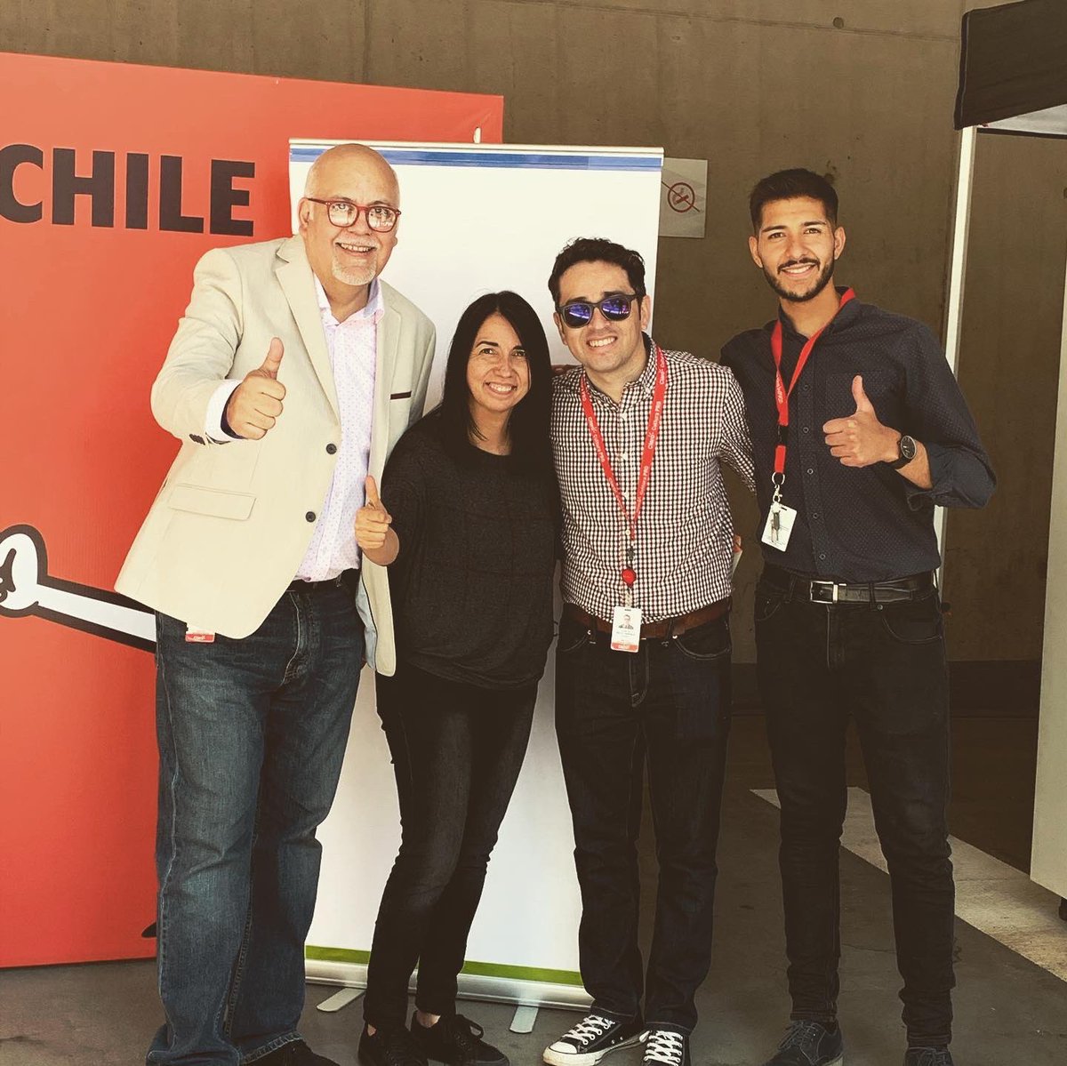 gonto's tweet photo. Exitosa actividad de Pizzaton!
Todos en Claro Chile apoyando la Teleton 2019 y ... comiendo unas exquisitas pizzas de Little Caesars!!
#claroenteleton https://t.co/78qwtsqMCx