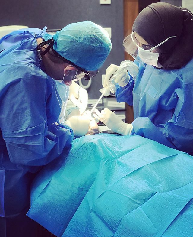 kennairimplants's tweet image. Its been a surgery day today, our favourite kind of day!! 🕺🏼 #funfriday #sinuslift #sinusaugmentation #mentor #dentalimplant #dentalimplants #referrals #surgery #implantsurgery #dentalsurgeon #oralsurgeon #oralsurgery #dentalnurse #dentist #loveyourjob #… ift.tt/2JcPget