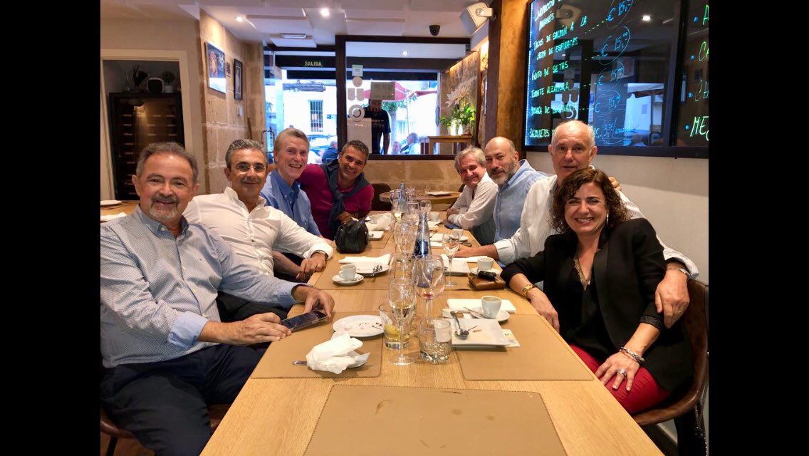 FJoleaga's tweet photo. Tengo que agradeceros vuestra colaboración desinteresada.Gracias. @Xispa1953 @lopezsahuquillo #ToniPont #PepCrespi @ParisPerpinya @pellin67 y @CortesLanao . @Oleagaenelarea se hace gracias a vosotros!!! https://t.co/FsED7n0xL3