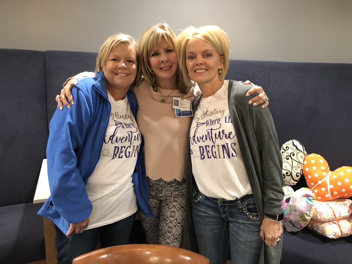 Some of our Elementary students &amp; faculty made the first “Pillows For Patients” drop-off today at the <a href="/bswhealth/">Baylor Scott & White Health</a> Joan Katz Cancer Resource Center in Fort Worth! We’re so proud of the hard work they’ve put in making these pillows for breast cancer patients to use after surgery!
