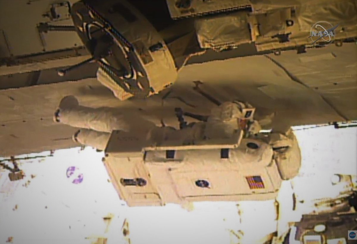 UPDATE: First all-female spacewalk is officially over at 2:55 p.m. ET, lasting 7 hours and 17 minutes and sparking waves of congrats: geekwire.com/2019/nasa-firs… H/T <a href="/Astro_Jessica/">Jessica Meir</a> <a href="/Astro_Christina/">Christina H Koch</a> <a href="/NASA/">NASA</a>