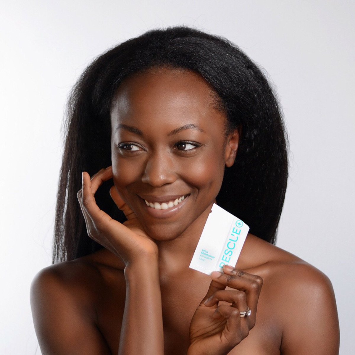 Invest in your cells ⚡️
The best way to improve your skin is by supporting your skin cells with Rescue Skin.

#jointhemovement #rescueskin