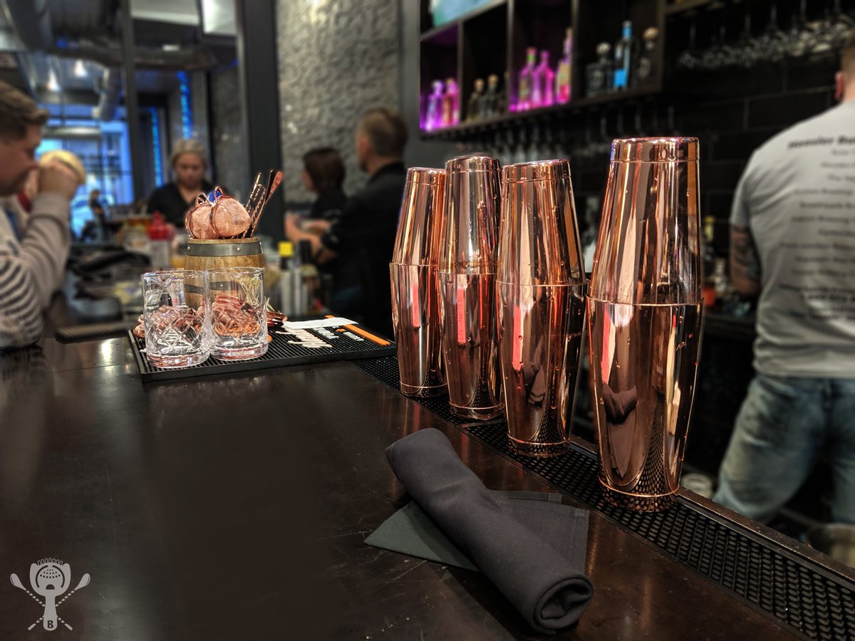 barflybymercer's tweet photo. Our copper finish enhances every bar counter! What will be your cocktail of choice this weekend?
#barflymixologygear #barflybymercer #bareware #bar #bartools #mixology #cocktails https://t.co/WzGZMagKse