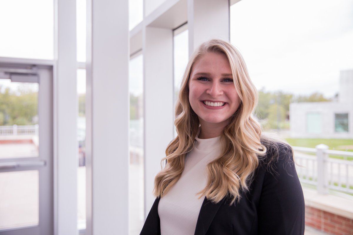 UIStudentLife's tweet photo. Senior Lindsey Meyer wanted to be a part of Homecoming Royalty "to serve as one example of how many opportunities you can pursue at Iowa that align with your passions, values, and interests" 💛 Read more about Lindsey &amp; the rest of Homecoming Court here: https://t.co/0Y2DYb2ygf https://t.co/brKwW8EjgZ