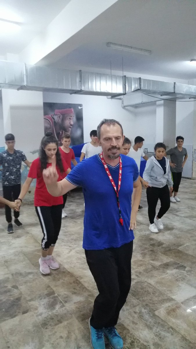 abdurrhmnaltun's tweet image. Mersin Naim Süleymanoğlu Spor Lisesi halk oyunlarını kodlayarak oynuyor. #CodeWeek #codeWeekTurkey #codeWeekEU @spor_mersin @MersinMEM @MezitliMEM