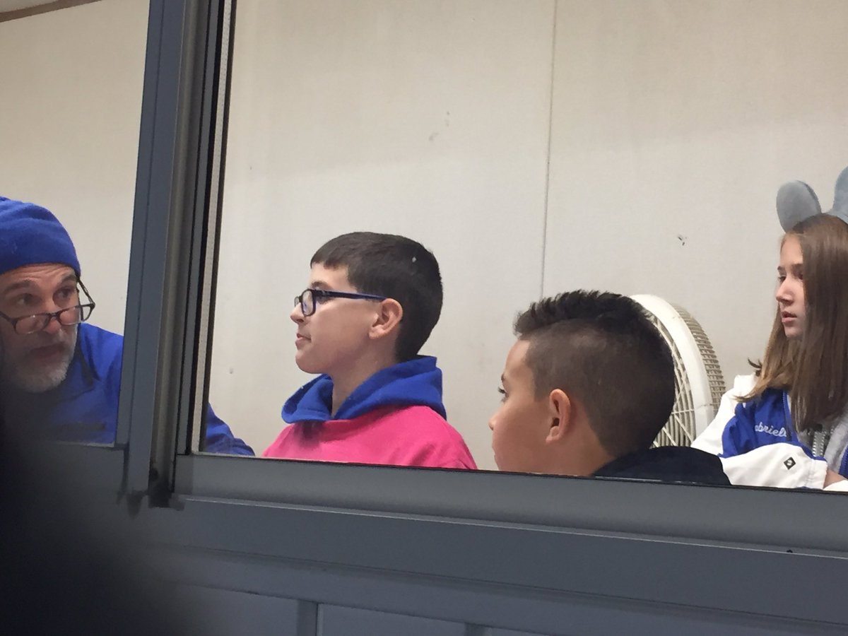 MsLoriOtt's tweet photo. Memorable Moments with Perry & Hartman students announcing with their principal Mr. Keally at Ellwood Cityโs high school football game! ๐๐พ๐๐๐๐ผ๐(Positive Action Attendance Award Winners๐) #ec_hartman #ec_perry #PositiveAction #AttendanceMatters https://t.co/94VpGUz9Pf