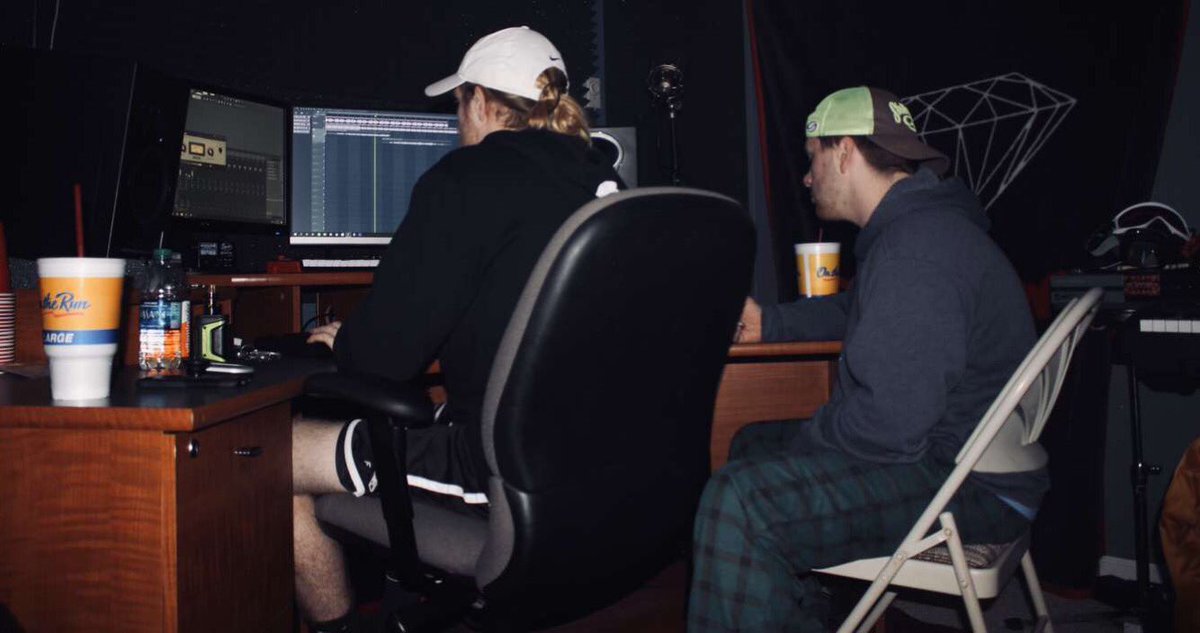 andrewkelly747's tweet photo. Album drop 1/1/20. As the ball drops. 
@ItsNickRenaud @brando_esl @beats_sap thank y’all for working on this piece of art with me. https://t.co/aOe5Sb4PNU
