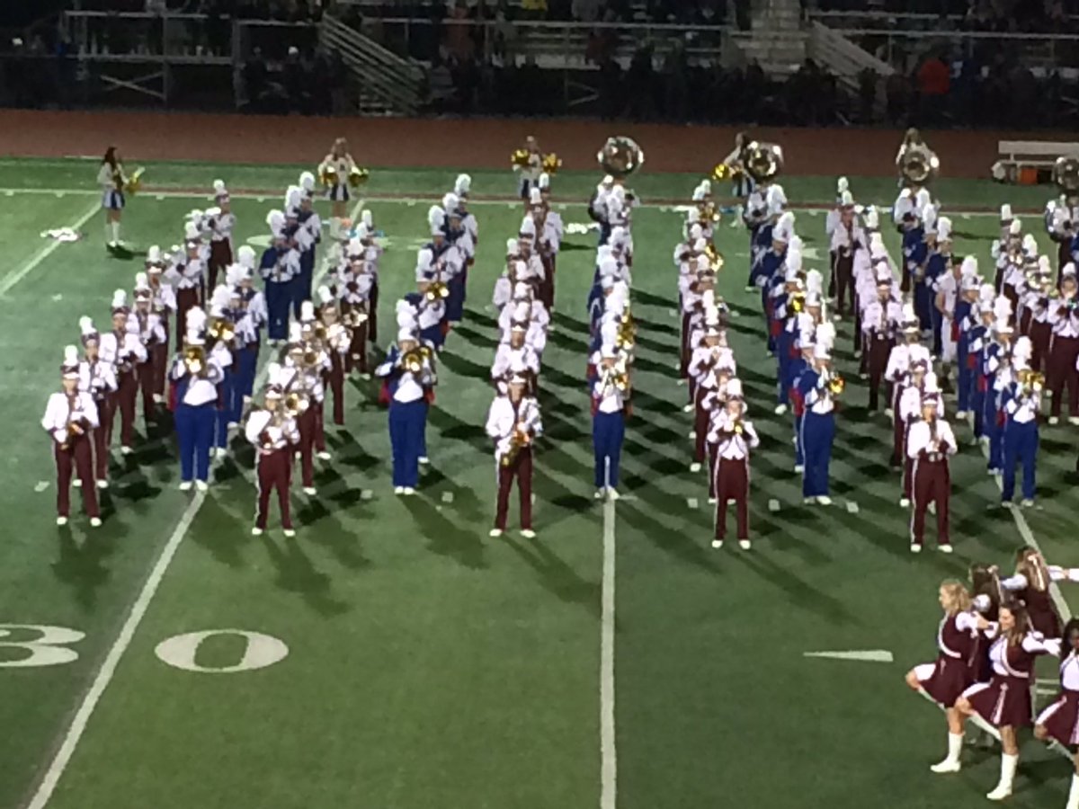 ScienceDante's tweet photo. Bay and River bands combine for part of halftime! Fantastic show!

@RRCSActivities #RRHS #3HSFootball

@rrhsbando @RRHSBand @RockyRiverFPA @CoachWells1 @The_Marooners @FOX8FNTD @NHPreps @MJournalSports https://t.co/X3KYJ5TauI