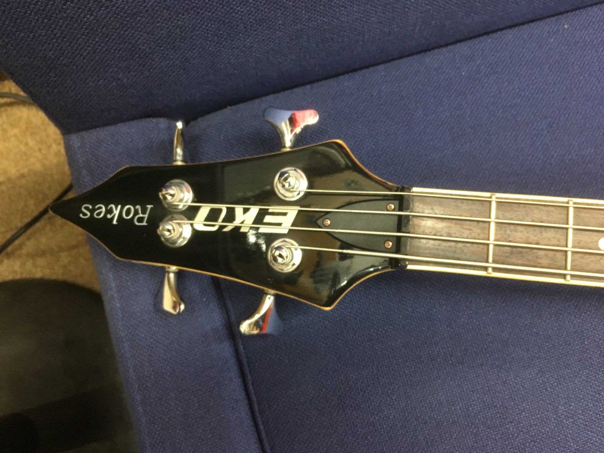 EKO Rokes エレキベース レッド 4弦 Rare Eko Rokes Vintage Bass Guitar Red 1960's - YouTube