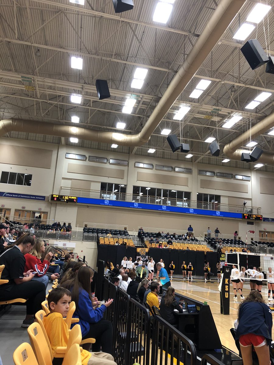 Zannebcrafts's tweet photo. @JillWaldrepAP Great seeing you at the volleyball game! https://t.co/KvACDTQTPX