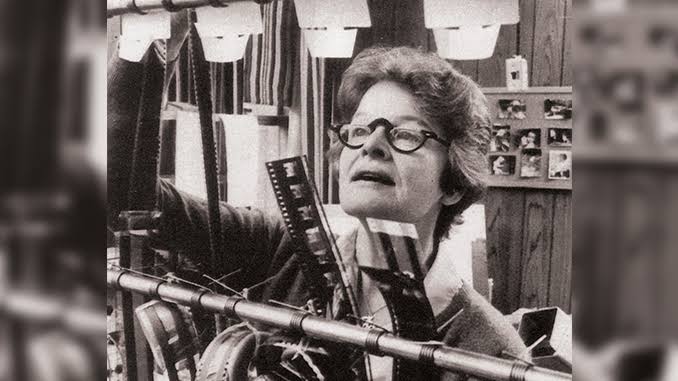 87. Dede Allen.I had to triple-check my eyes werent deceiving me. She NEVER won an Oscar.Edited BONNIE AND CLYDE (that alone should have won), DOG DAY AFTERNOON, THE HUSTLER, and REDS.Many Arthur Penn and Sidney Lumet films.