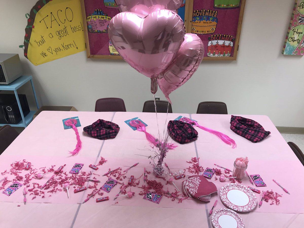 nankr1120's tweet photo. BYOB (Bring Your Own Breakfast) sprinkled a little extra love this week while celebrating the fighters amongst us!  💕 #CancerAwareness #pinkout #LoveTheseLadies #Nan3EDU #VikingPride https://t.co/JrOWe7iIq9