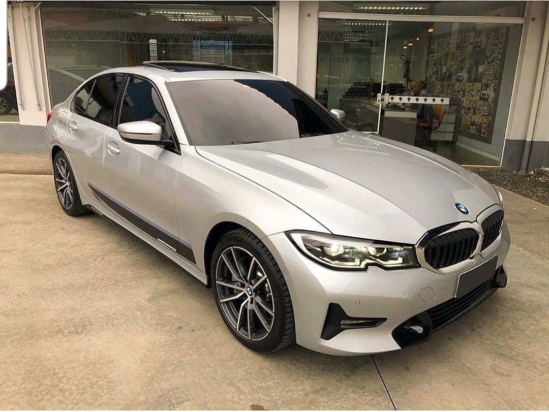 zimantrust's tweet photo. Sweet Deal👌🔥
Brand: BMW
Model: 3 Series
Year: 2020
Engine Type: 2.0L
Transmission: Automatic
Drive: AWD
Buy &amp; Drive
📞09026300000/07032737988 for more enquiry

#zimantrust #Automotive #automobiles #BMW #authentic💯 #hotdeal #cooldeal
#kano #kaduna #katsina #Abuja #nigeria https://t.co/Qj2QIJxCmn