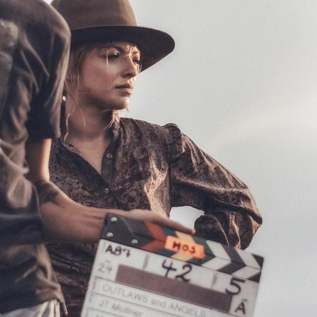 thedirectorJP's tweet photo. A moment just before the magic happens... #BTS of the unbelievably talented @francescaeastwood in the gritty western #outlawsandangels. Directed by #jtmollner / #francescaeastwood #westernmovies
.
.
.
.
#onlocation #kodak #usefilm #behindthescenes #filmc… https://t.co/hhq94Ol3iz https://t.co/Zb3ymD8oWa