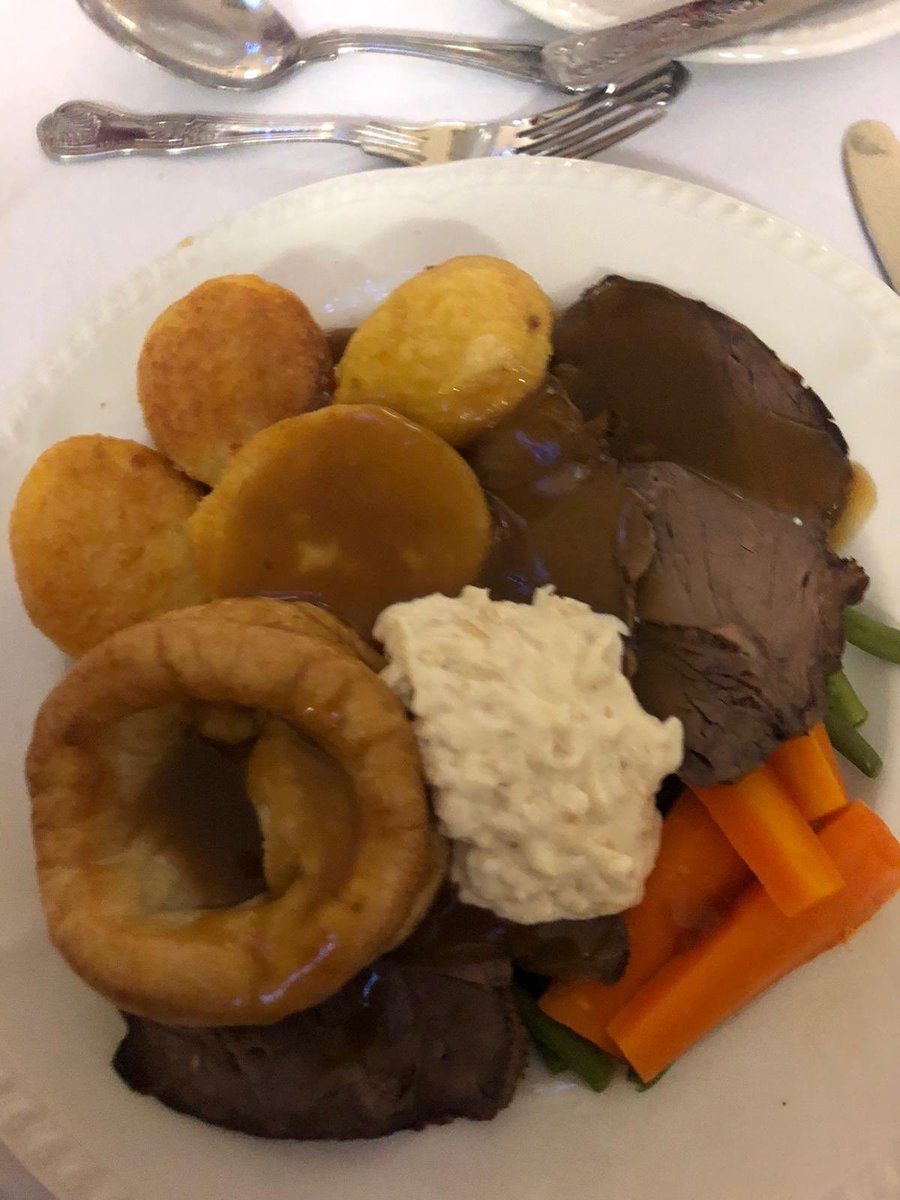 Thank u <a href="/AuntBessies/">Aunt Bessie's</a> for the potatoes, not quite as shit as the <a href="/tauntondeanecc/">Taunton Deane CC 🏏</a> chat. Horse radish sauce offered more than <a href="/Potternecc/">Potterne C.C</a>