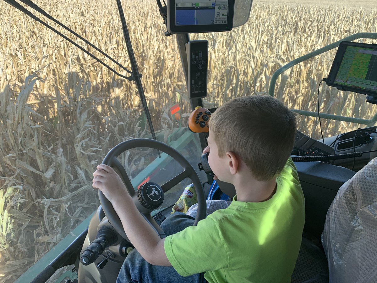 leecurbyfarms's tweet photo. First solo run in the “grown up seat” while Dad rides in the “kids seat” #farmkid #combinenap https://t.co/unDmSTH3Yy