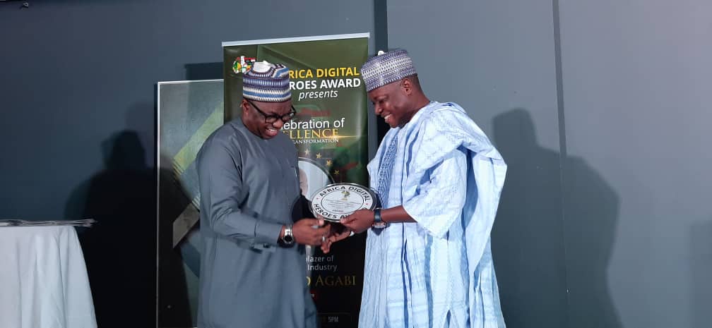 NITDANigeria's tweet image. DG of #NITDA,  @k_inuwa,  rep. by Dir. eGDR  Dept., @VOlatunji, receiving the 'Regulatory Excellence Award', conferred on the Agency,  during the Africa Digital Heroes Award, powered by Centre For Cyber Awareness And Devt (CECAD), at Radisson Blu Hotel, Lagos.

#NITDA19
#ADHA2019
