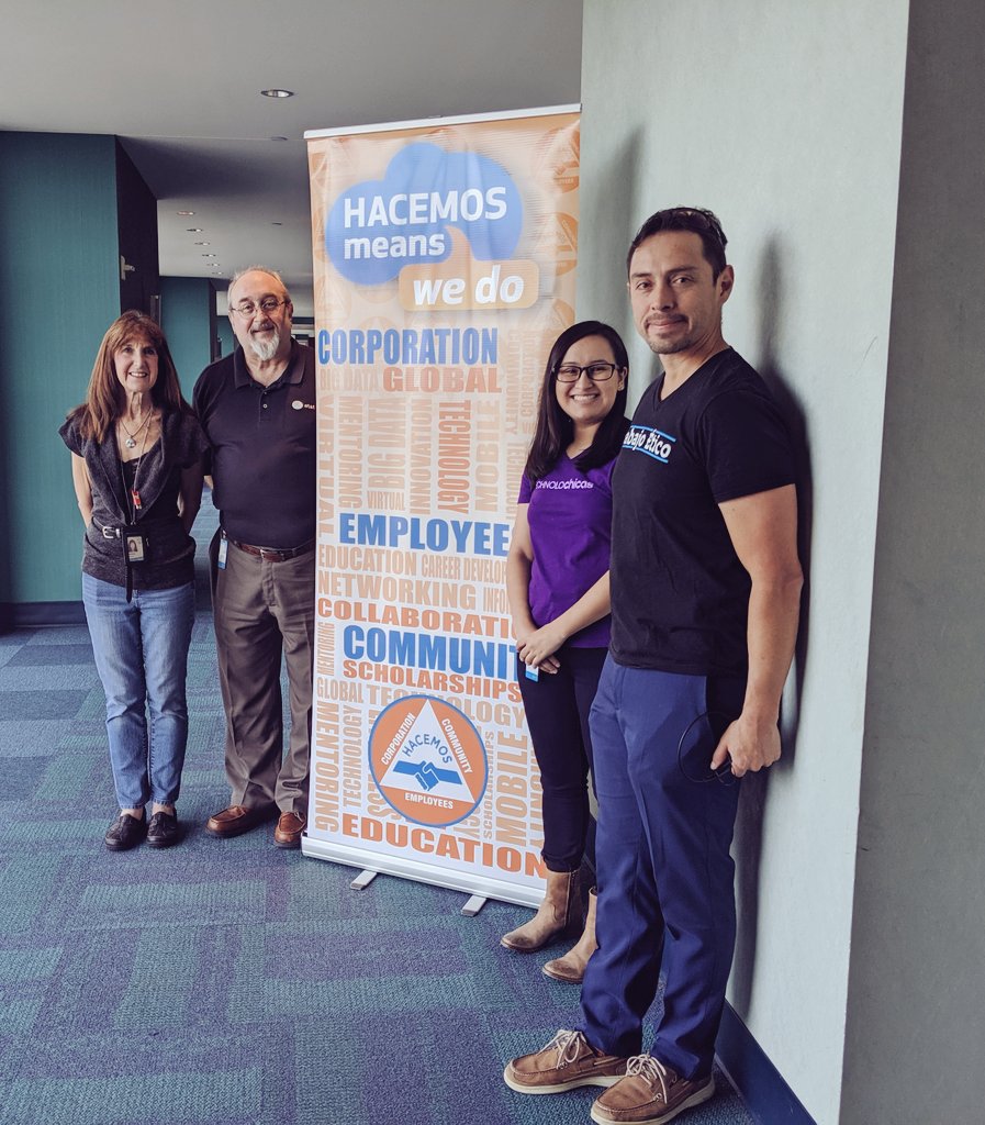 emvilleda's tweet photo. Had an awesome #ATTDiversityTREK event with @technolochicas here in Atlanta! Great collab with the Technology Development Program to talk about #LifeatATT. Special thanks to @HACEMOS_ATL for helping me host the #microbit workshop!! 🤝
#HACEMOSatATT #TECHNOLOchicas #ATTImpact https://t.co/ekdPbJWTBE