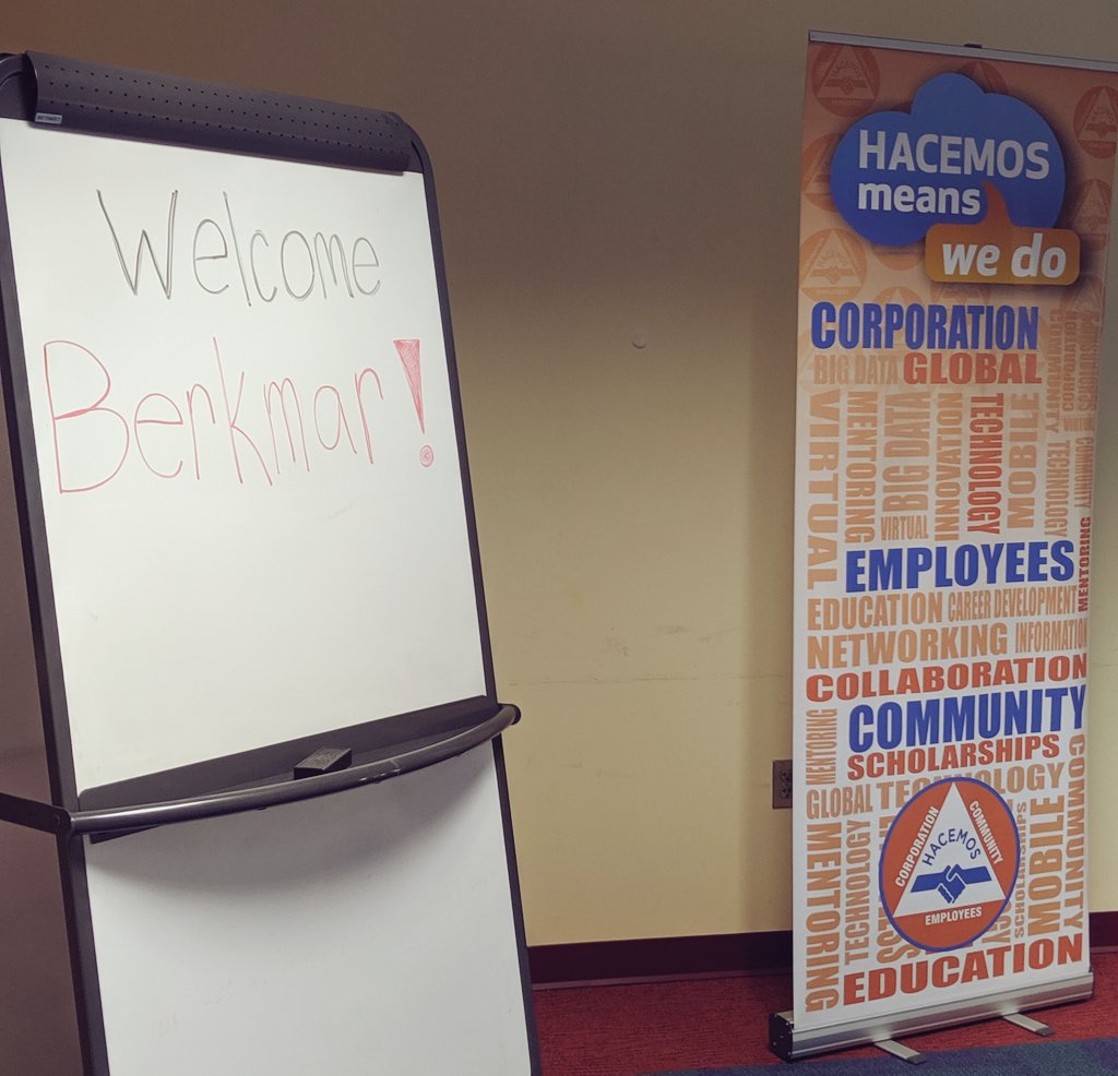emvilleda's tweet photo. Had an awesome #ATTDiversityTREK event with @technolochicas here in Atlanta! Great collab with the Technology Development Program to talk about #LifeatATT. Special thanks to @HACEMOS_ATL for helping me host the #microbit workshop!! 🤝
#HACEMOSatATT #TECHNOLOchicas #ATTImpact https://t.co/ekdPbJWTBE