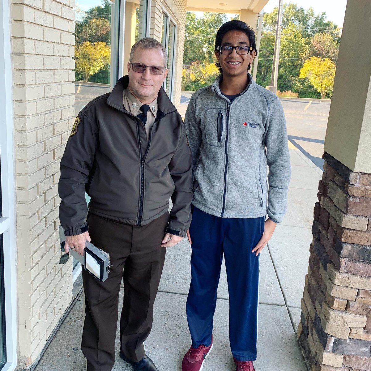 CoachHarderSTL's tweet photo. We have a triple feature today! Congrats to our newest Coach Harder Driving School Alumni: Kennedy, Avinash, and Gabbie! Well done, y’all! Thanks for choosing CHDS.
___
#drivelikeachampion #choosecoachharder #coachharderdrivingschool #missouridrivingschool https://t.co/y2Kzn0Him2